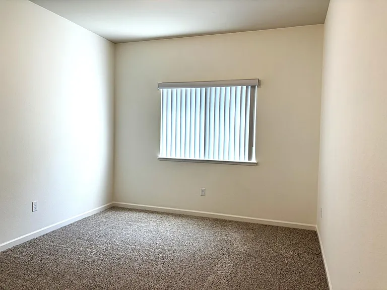 1020 Baywood Greens Dr — Photo 13