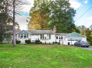 2 Northeast Dr, North Haven, CT 06473
