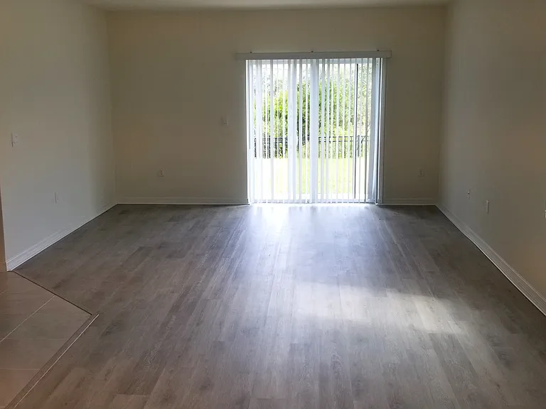 1419 Glenrise Ct — Photo 10