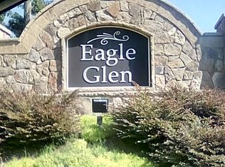 211 Eagle Glen Ct, Woodstock, GA