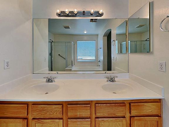 5th image of 12656 N 48th Dr #1