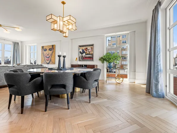 250 East 21st Street image 6 of 24