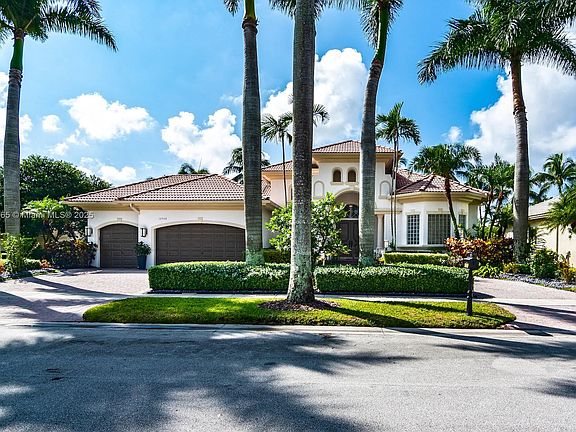 2nd image of 10968 Canary Island Ct