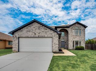 1605 Loveland Dr, Arlington, TX 76018