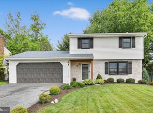 3183 Thornapple Dr, Lancaster, PA 17601