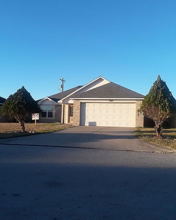 1st image of 2108 Margaret Ln