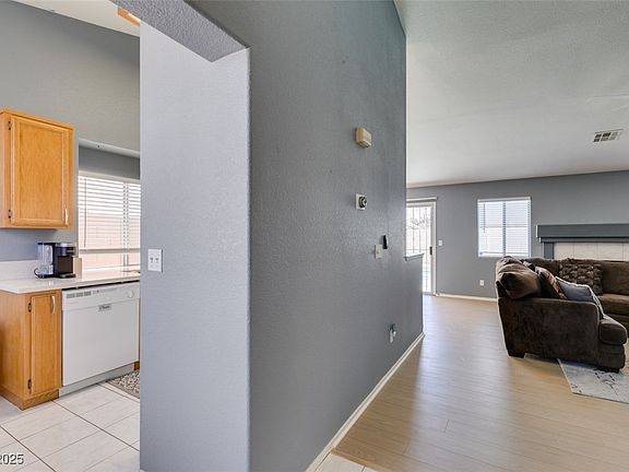 3rd image of 5524 Desert Valley Dr