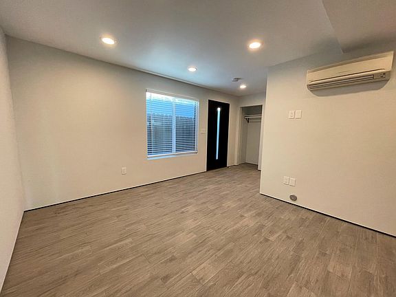 4th image of 2860 S Holt Ave #1/2