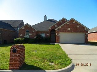 1319 Maple Terrace Dr, Mansfield, TX 76063