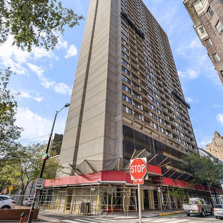 1st image of 1326 Spruce St APT 1903
