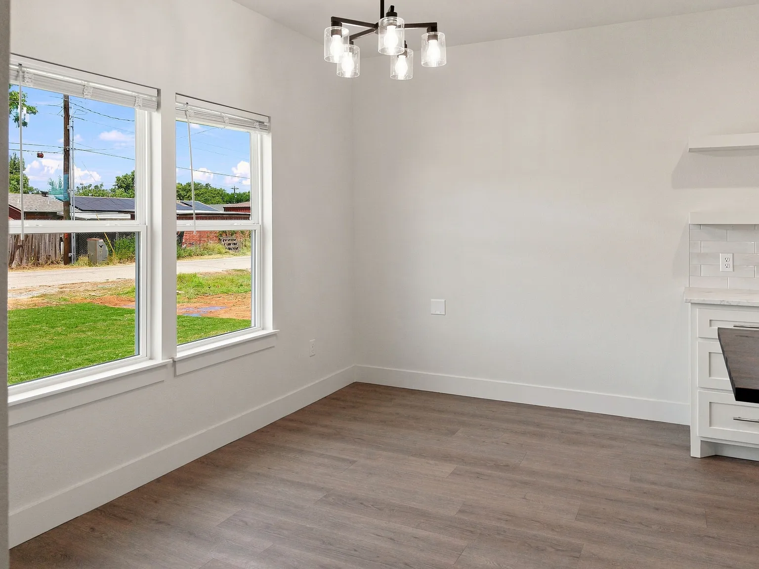3 bed, 1217 sqft, $2,800 — Photo 2