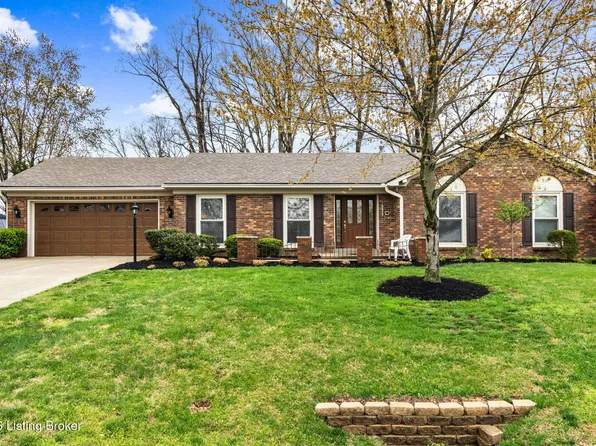 8817 Lakeridge Dr, Louisville, KY 40272