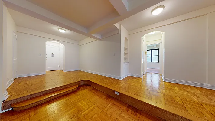 Rented by Bond New York | media 4