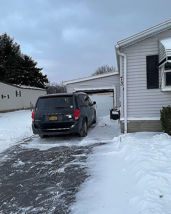 1st image of 73 Lorraine Pl