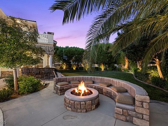 5th image of 8685 Christopher Lee Cir