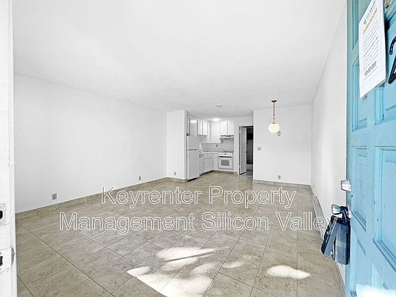 2nd image of 889 Canfield Ct #2