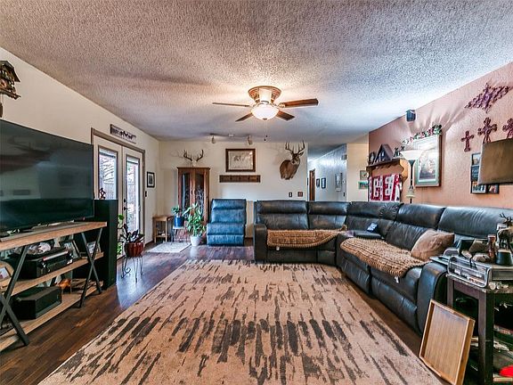 5th image of 300 N Maryella Ter