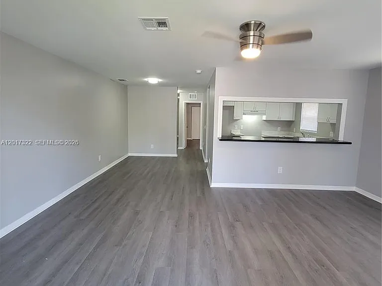 1414 NW 8th Ave #1 — Photo 2