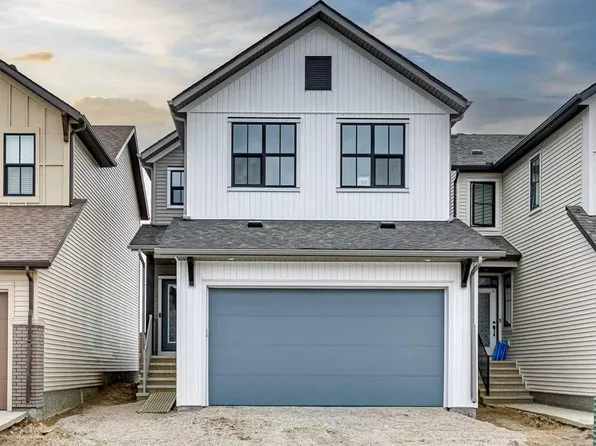 30 E Bartlett Row SE, Calgary, AB T3S 0N9