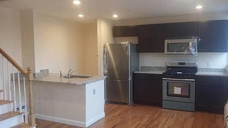 2nd image of 221 Washington St #1