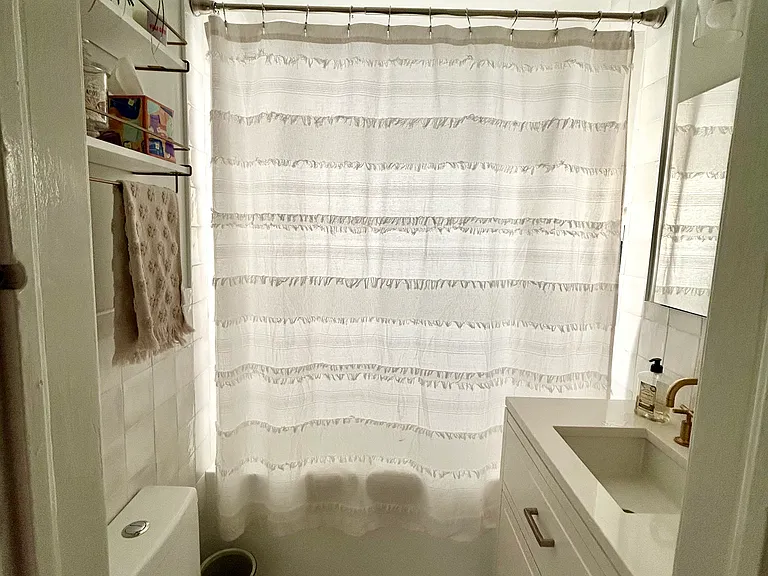 Recently renovated bathroom (Jan 2024) with all new Kohler fixtures, a soaking tub, and spacious vanity.