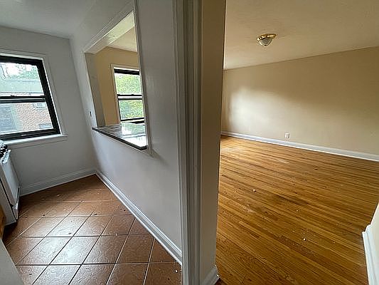 3rd image of 2710 21st Ave #3
