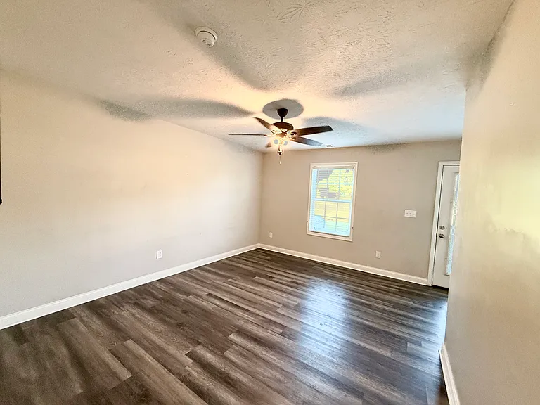 250 Hycliff St #258 — Photo 6