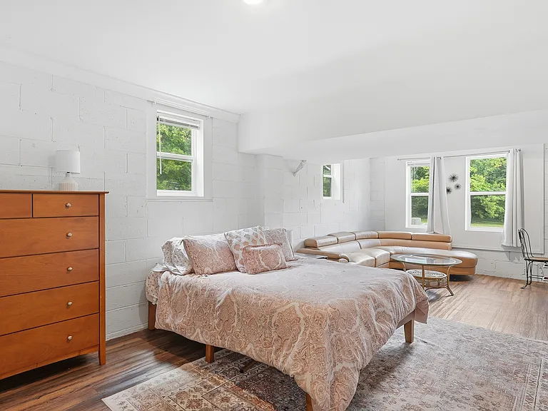 368 Oakview Dr — Photo 37