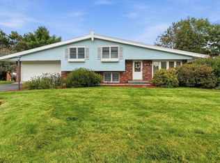 44 Dennison Hill Rd, Southbridge, MA 01550