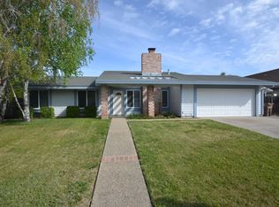 8961 Park Meadows Dr, Elk Grove, CA 95624
