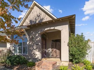 100 Deysbrook Ln, Youngsville, LA 70592