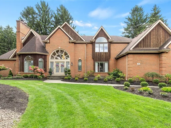 36 S Woodside Ln, Williamsville, NY 14221