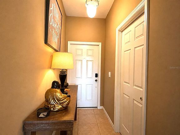 3rd image of 1720 Retreat View Cir