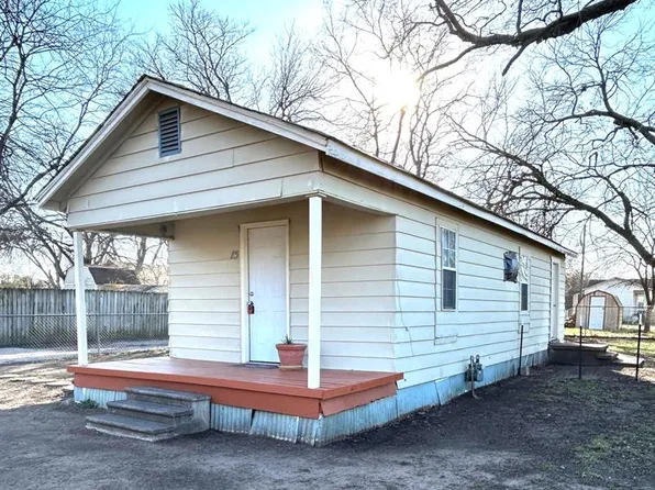 15 N St E, Ardmore, OK 73401