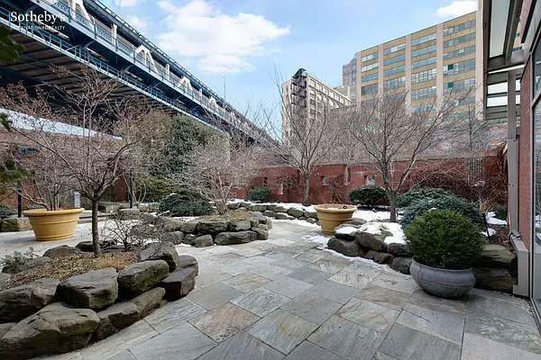 Rented by Sotheby's International Realty | media 6