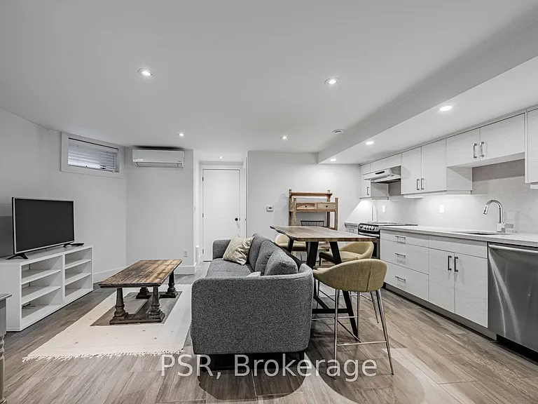 71 Crawford St #BASEMENT — Photo 13