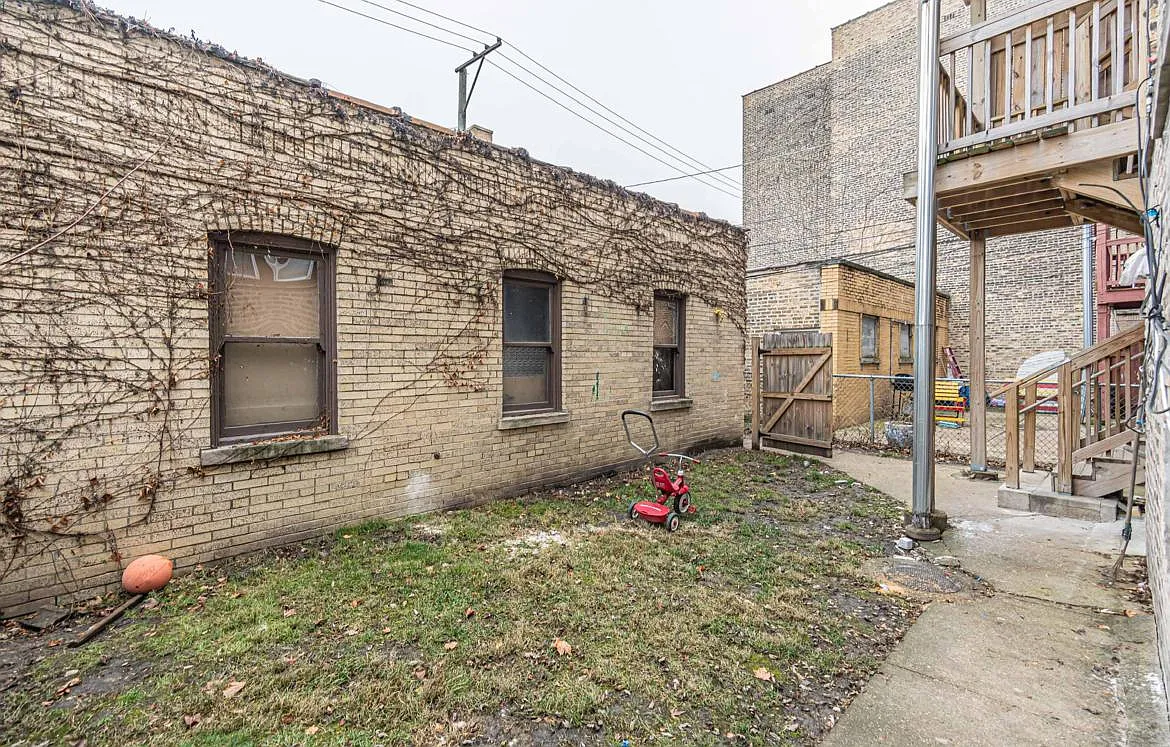 6323 N Francisco Ave — Photo 3