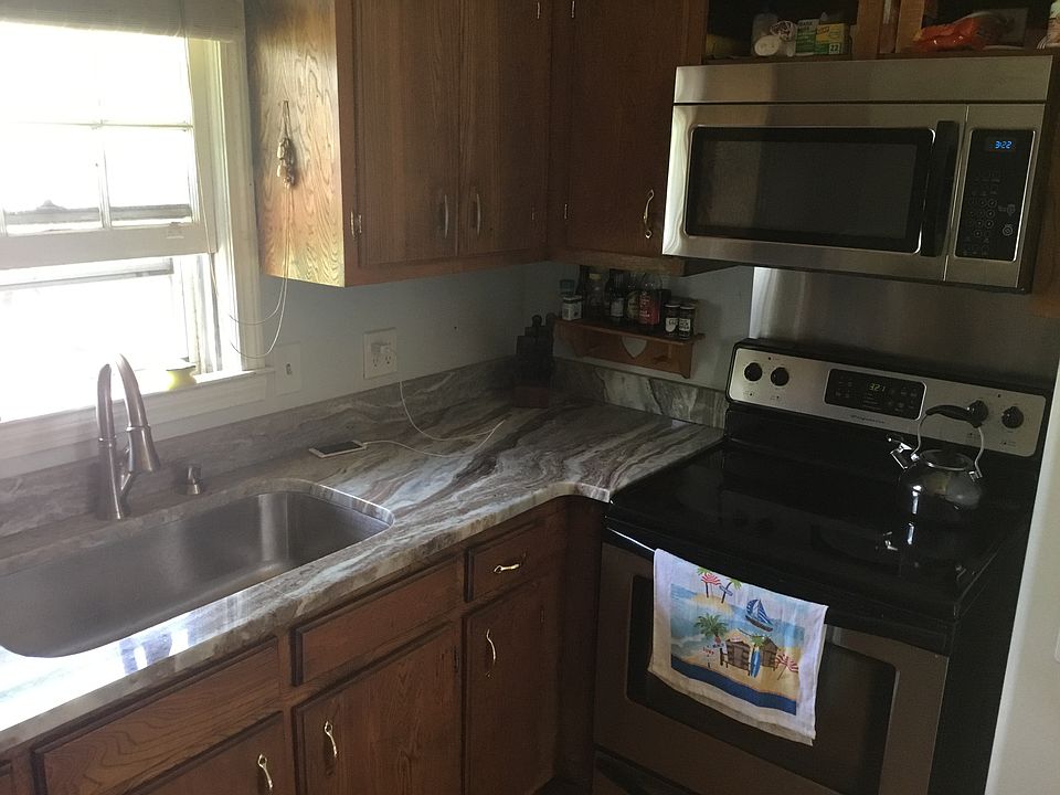 2nd image of 116 Sherry Ln