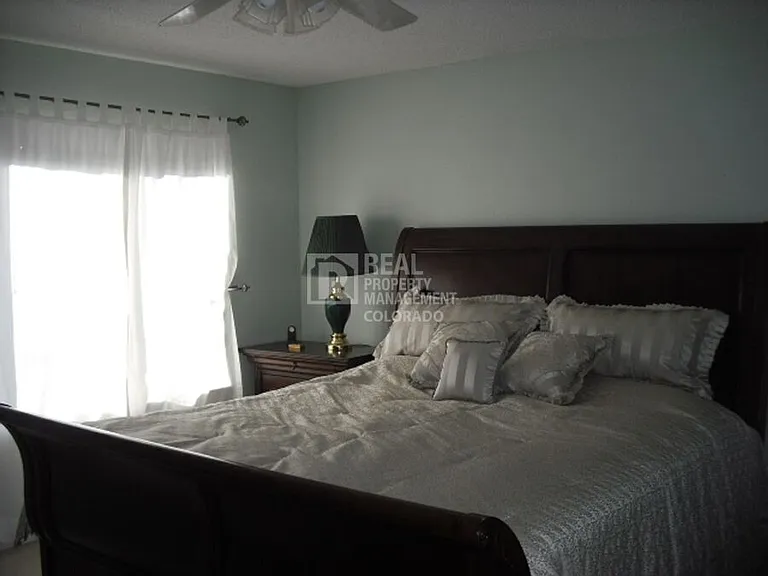 5934 Fossil Dr — Photo 2