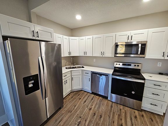 2nd image of 32 N Vine St APT 4