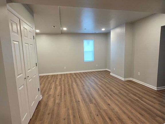 5th image of 38 Gap Newport Pike APT 3