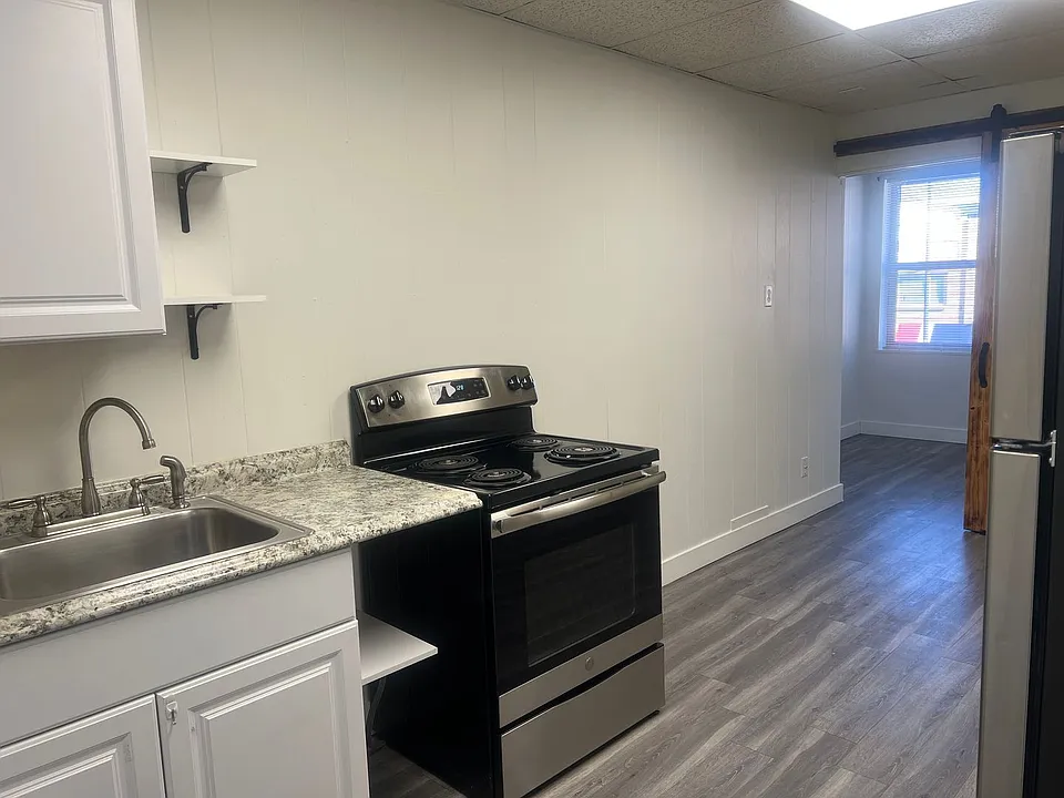 1220 Washington Ave #5
