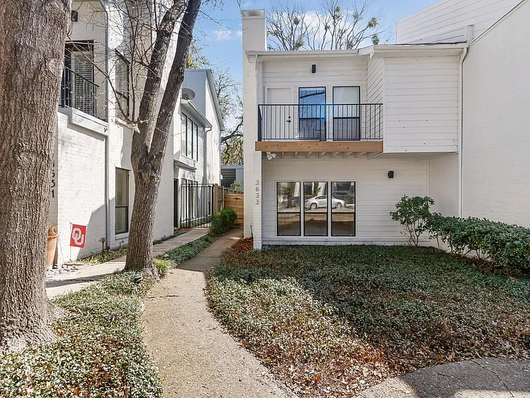 3633 Asbury St — Photo 12