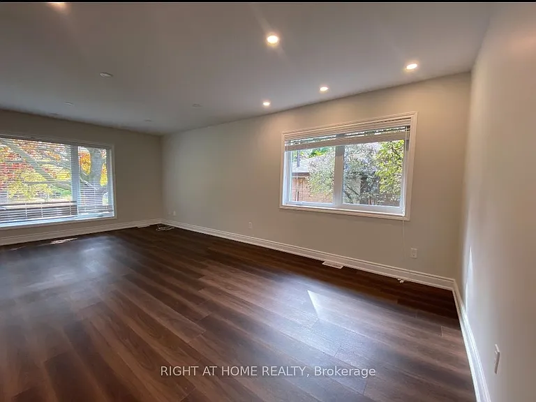 4 Trophy Dr #MAIN FL — Photo 11