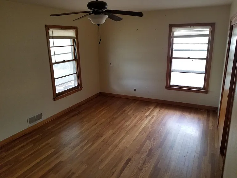 1718 Marvin St — Photo 10