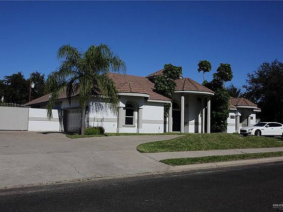 3rd image of 1611 Sheri Lee Dr