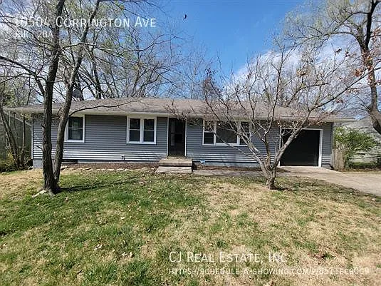 10504 Corrington Ave — Photo 1