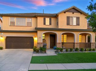 チリ　NEVADA 11917 Flicker Cv, Corona, CA 92883 | Zillow
