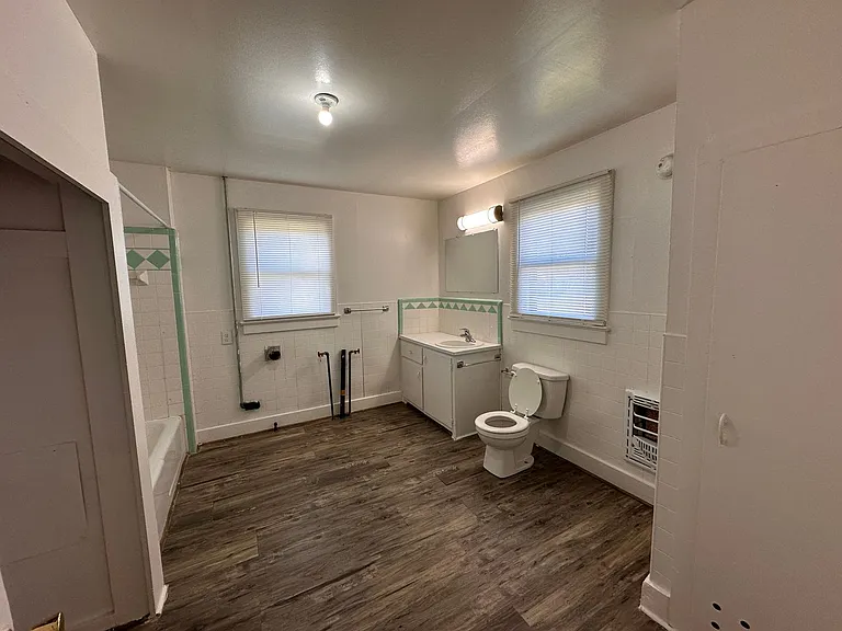 205 G St — Photo 10