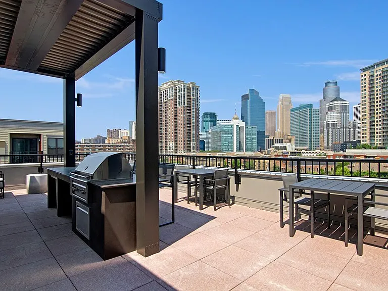 Gatsby Apartments — Photo 26